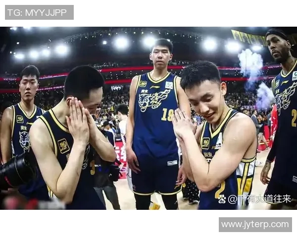 中国男篮挑战NBA太阳队精彩对决引发球迷热议与期待